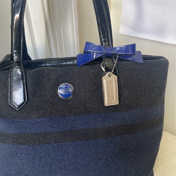 Coach Tote Bag EUC - Picture 2 of 12